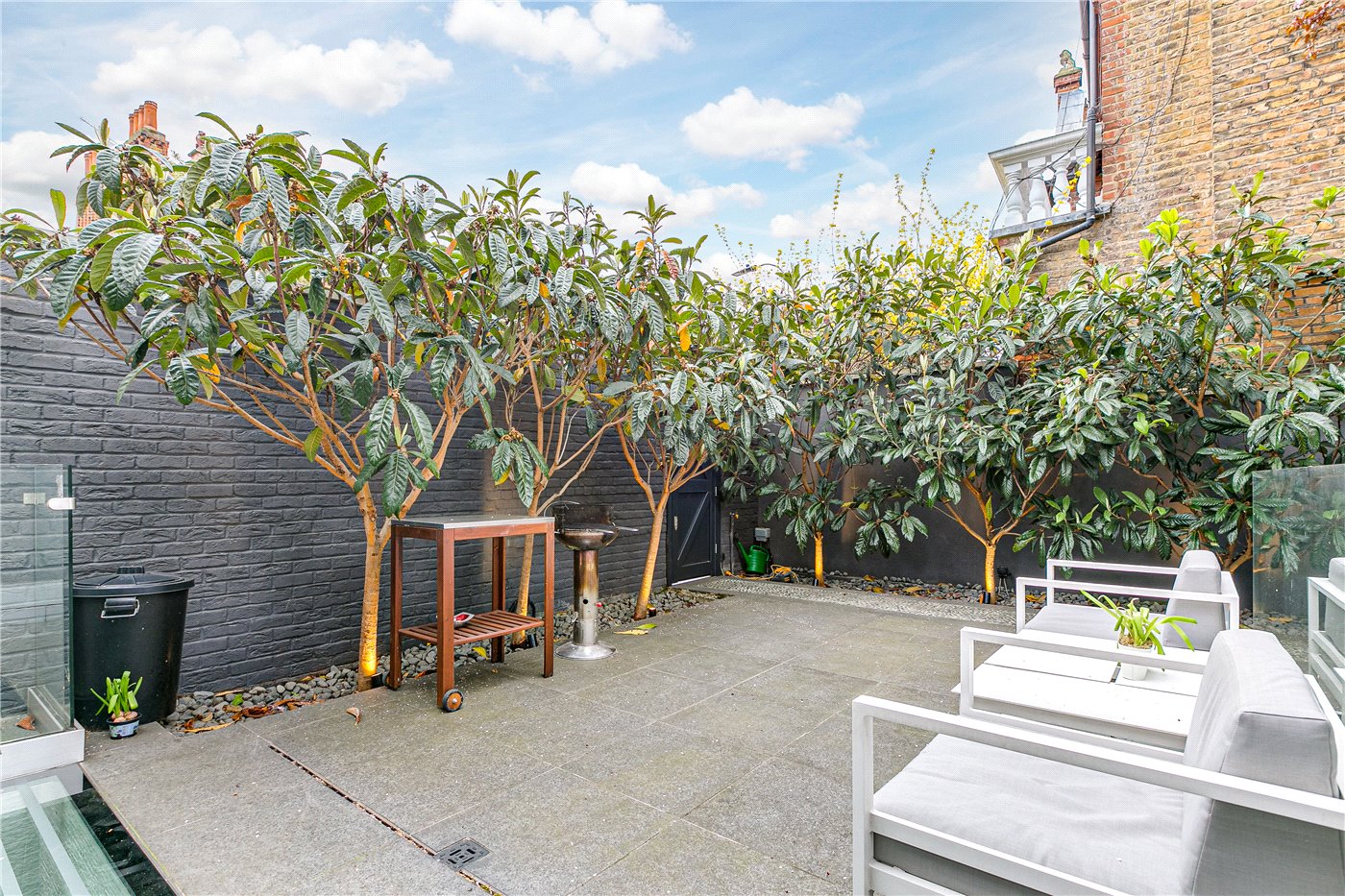 New Kings Road, Fulham/Parsons Green, London, SW6